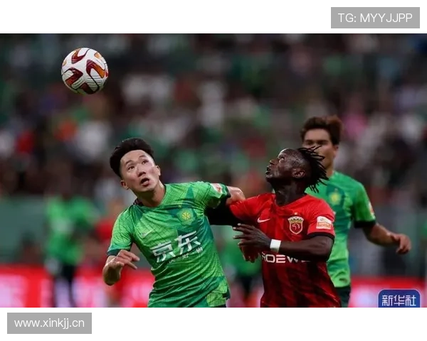 北京国安高位压迫下防线频现空当,防守稳定性面临考验 北京国安高位压迫下防线频现空当,防守稳定性面临考验